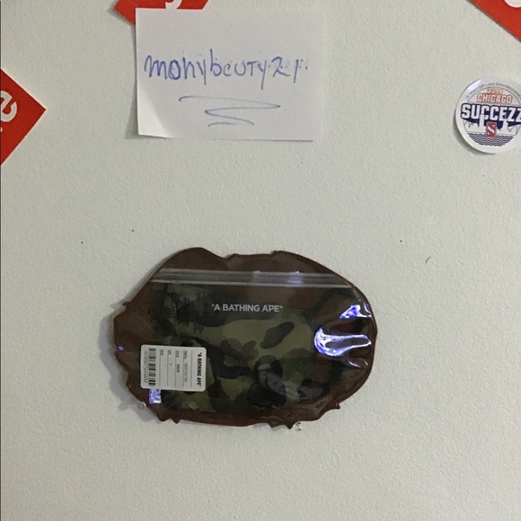 BAPE - Picture 5 of 6